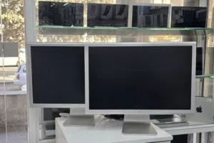 Apple cinema display 23'