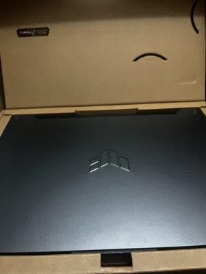 لاب توب Asus قيمنق استعمال بسيط مع كرتونته وشاحنه الأصلي وكل اغراضه