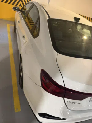 Sedan Kia in Baghdad