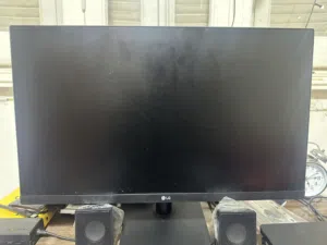 شاشة LG 75Hz