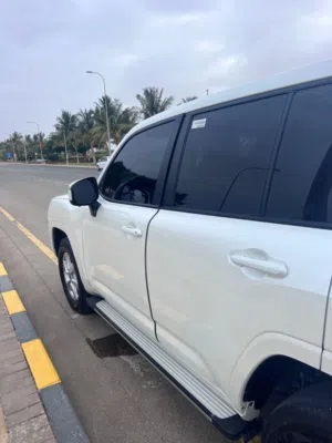 SUV Toyota in Dhofar