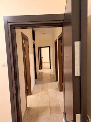 شقه مميزة للإيجار السنوي اربعه نوم 2 ماستر مساحه 250 م طابق اول بأجمل مناطق دير غبار