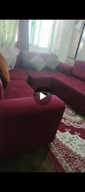 كنب خمس قطع 4 عادي و وحدة زاويه لون خمري ب 115دينار