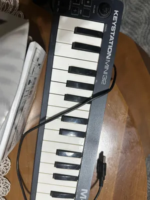 Piano & Keyboards . Used0