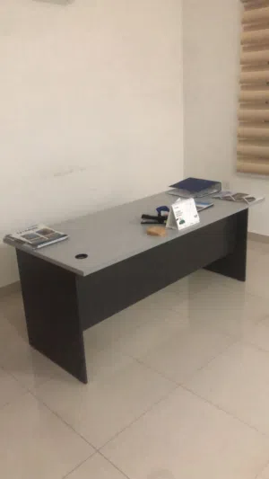 مكاتب للبيع استعمال 3 شهور