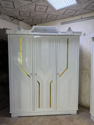 كنتور ثلاث ابواب شغل عراقي CNC سيبو لون اوف وايت  الخارج ام دي اف 9 ملم  الداخل جام 3 ملم