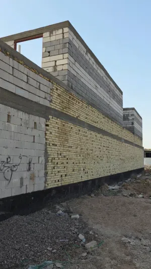 هيكل الطابق الارضي طابوق درجة اولى والطابق الاول ثرمستون وبلوك واصل لحد الرباط حي العسكري خلف المحكم