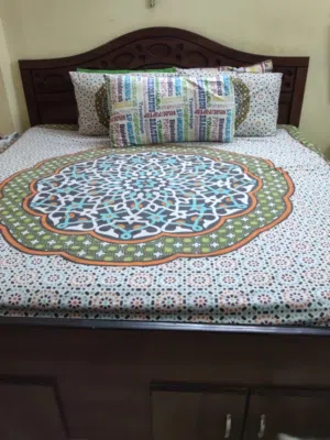 King size bed is for sale