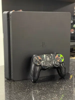 PlayStation 4 Slim 500GB بسعررر حرق فقط 140 دينار