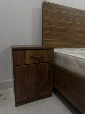 bed with 2 drawers