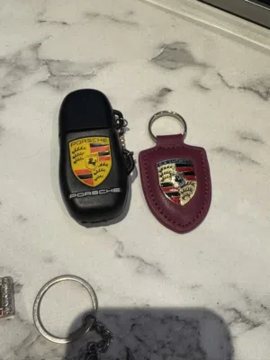 السوده مستعمله نظيفه اصليه