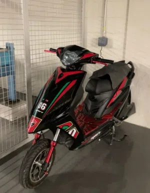 E-scooter high speed clean no issues mint condition سكوتر كهربائي نضيف بدون مشاكل