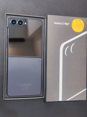 samsung z fold 7 512 gb new just few days used with orginal binhindi warranty for more information c