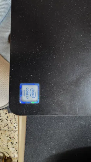لابتوب ديل core i 7 مع سماعة هايبر اكس مع كارت صوت اسود كريتف