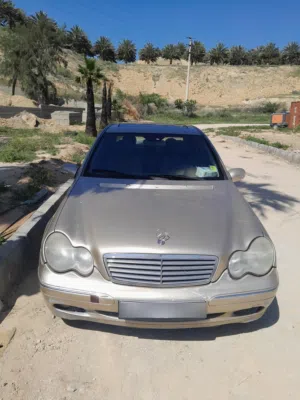 c200 موديل 2001 للبيع