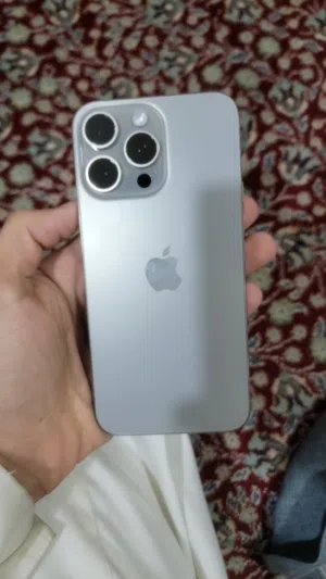 ايفو 15 برو ماكس شرحيتين