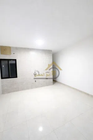 شقة سكنية للايجار في منطقة حي الخضراء بمساحة : 125 متر