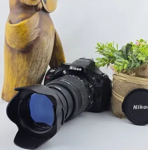 DSLR Cameras . Nikon . Used0