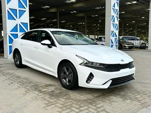 Used Kia K5 in Um Al Quwain