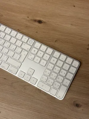 Apple Magic Keyboard finger print with numeric keypad