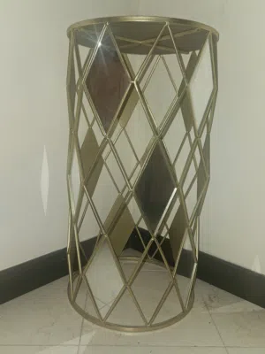 طاولة صغيرة