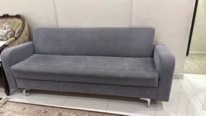 كنبة بها صندوق تخزين + امكانية ان تصبح سرير