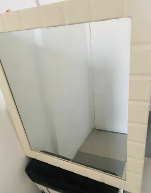مرايا حائط