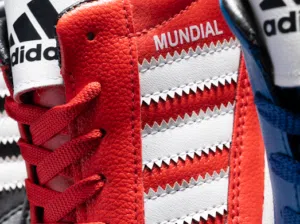 Adidas Mundial Shoes BL7 ( مخزن 126 )   كوتشي Adidas Mundial  مناسب لكرة الصالات وللجيم والمهام