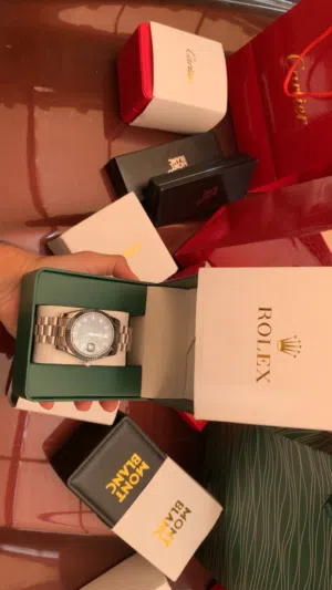 Analog Quartz Rolex watches  for sale in Al Dakhiliya