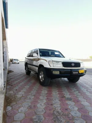 Used Toyota Land Cruiser in Al Sharqiya