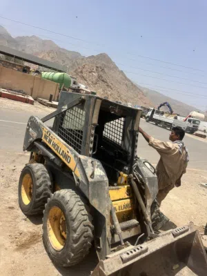 للبيع بوبكات يوهولند موديل 2012