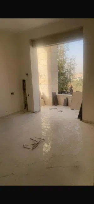 شقة تشطيب سوبر ديلوكس في الطيرة - رام الله