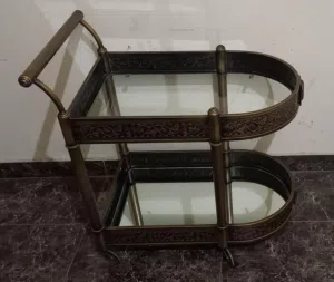 مرايه وطاوله حلوين حق تغيير ديكور بيتك
