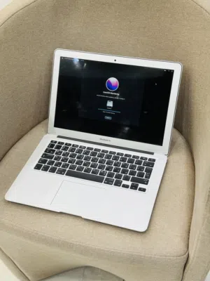 Apple macbook air 2017 model
