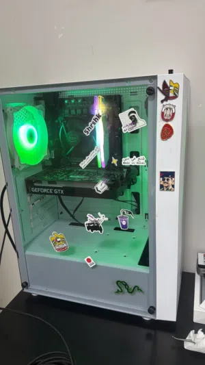 كرت gtx1650 4gb للبيع بسعر 500 درهم وقابل للتفاوض بالمعقول ( فقط الكرت )