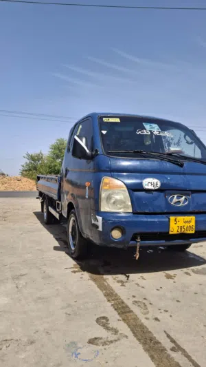 Used Hyundai H 100 in Qasr Al-Akhiar