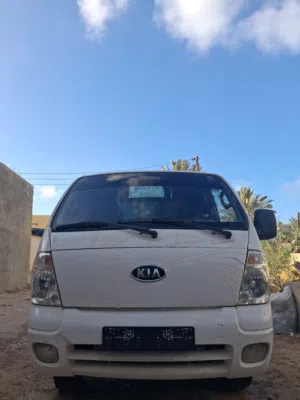 Used Kia Pregio in Tripoli