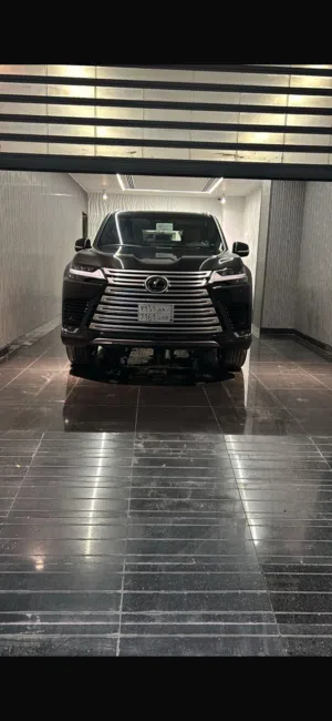 Used Lexus LX in Qurayyat