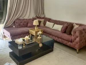 طقم كورنر لون مميز+ طاوله + سجاده حرير