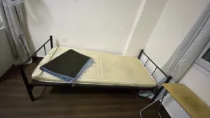 سرير مستعمل حديد