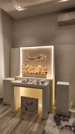 ستاندات مع خلفية للبيع