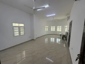 250 m2 4 Bedrooms Apartments for Rent in Muscat Al-Hail