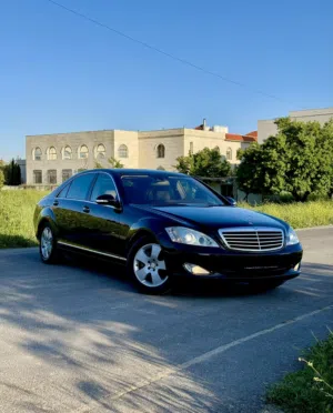S350 2009 اقل عداد بالمملكه غرغوريه مخزنه شبه جديده اعلى صنف مالك واحد فحص كرت ابيض ترخيص واطي