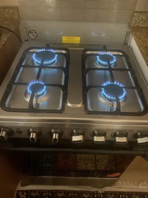Used freestanding gas cooker with oven - good working condition 60x55
