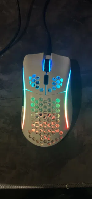 Glorious white gaming mouse-Glorious model D gaming mouse ultralight RGB mouse -68g-glossy white.
