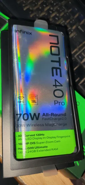 Infinix Note 40 Pro 256 GB in Amman