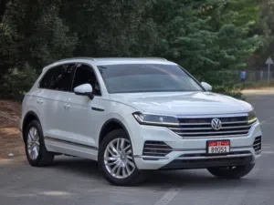 VOLKSWAGEN TOUAREG COMFOTLINE 2018 GCC // PERFECT CONDITION // ACCIDENT FREE