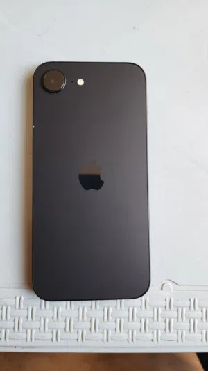 iPhone 16 e