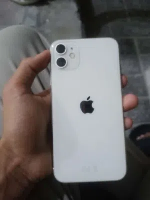 للبيع ايفون 11 نضيف