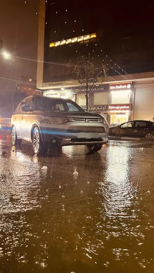 used-mitsubishi-outlander-in-hebron